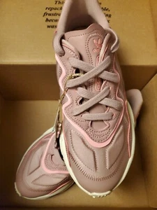 ADIDAS OZWEEGO J YOUTH SIZE 5 NEW BEAM PINK COMFORTABLE - Picture 1 of 5