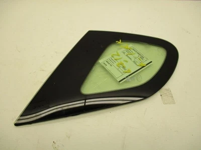 乘客右四分之一玻璃适用于11-17 LEXUS CT200H 29607 — 第 1/3 张图片