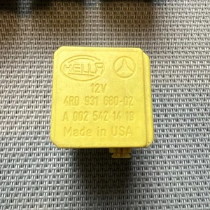 Mercedes Benz Hella 12V Relay A0025421419 4RD93168002 Used - Picture 1 of 4