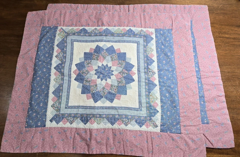 Dos fundas de almohada XL vintage de los años 80 azul rosa Calico Chintz bloque de edredón 24" x 30" Foto 1 de 4