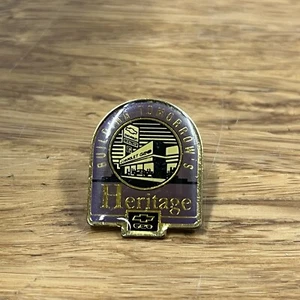 HERITAGE CHEVROLET GEO WERBUNG PIN Chevy Fliege Emaille Metall Werbung - Bild 1 von 4