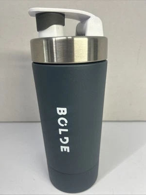 Bolde Negro 20 Fl. Oz. Batidor batidor botella mezcladora con 6 oz. Almacenamiento inferior gris Foto 1 de 4