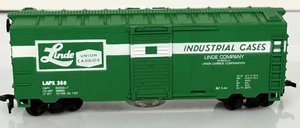 Life-Like HO Scale Linde Union Carbide Boxcar LAPX 358 Industrial Gas - Picture 1 of 11