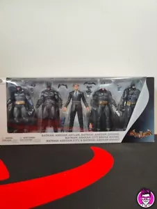 Batman Arkham Bruce Wayne Pacco da 5pz - DC Comics DC Collectables Action Figure - Foto 1 di 4