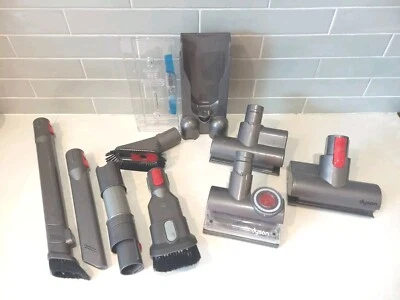 Dyson V6 - V11 оптовый лот комплект насадки головки моторизованная щетка питание док-станция - Изображение 1 из 4