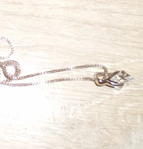 18" Sterling Silver chain with Diamond shape pendant - Picture 1 of 3