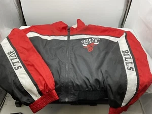RARE VINTAGE  90'S ULTRA  GAME CHICAGO BULLS  NYLON WINDBREAKER  JACKET SIZE 2XL - Picture 1 of 8