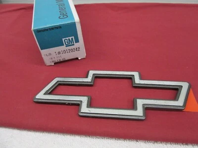 NOS 1989-1993 Chevrolet Lumina APV Front Panel Bowtie Emblem GM 10120242   dp - Image 1 of 4