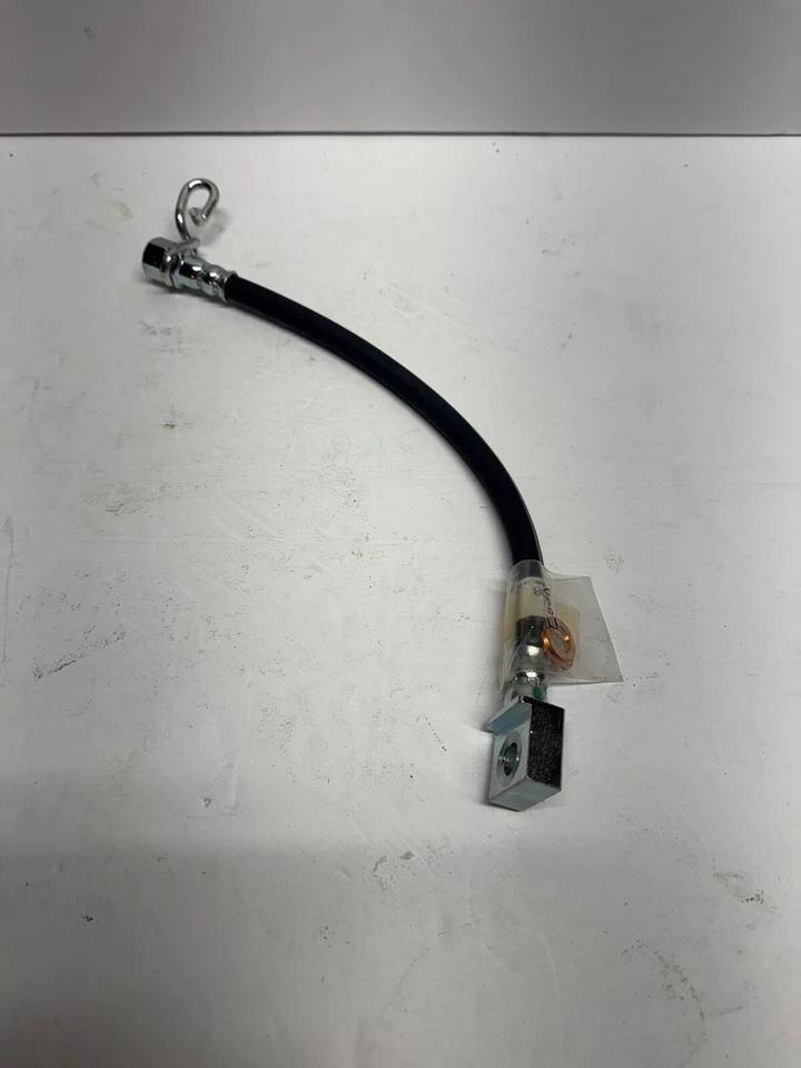 Manguera freno trasero derecho Ford E150 E250 2008-2014 NAPA 382708 Foto 1 de 2