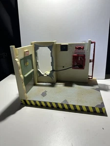 WWF Jakks Vintage Backstage Mayhem Wrestling Figur Play Set | WWE unvollständig - Bild 1 von 14