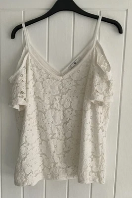 Very Size 18 Cream/ White Lace Overlay Top Stretch Fabric Lined - Image 1 of 3