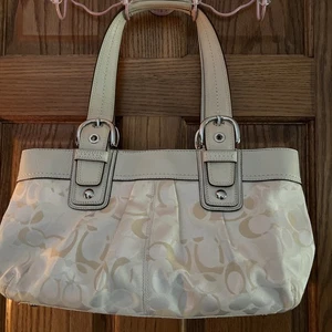 Coach Handtasche elfenbeinfarben Soho plissiert Optik Signatur Beuteltasche beige Modell F14492 - Bild 1 von 22