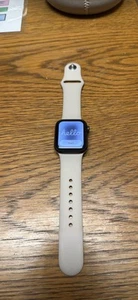 Apple Watch SE Midnight 2nd Generation 40mm Sports Band - Zdjęcie 1 z 3