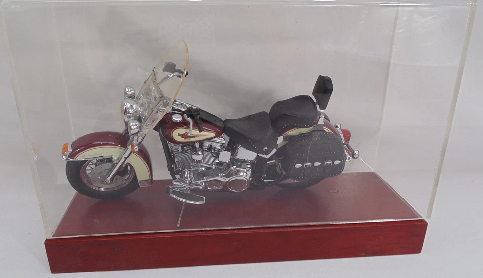 Franklin Mint 1989 Harley Davidson Heritage Softail Classic 1/10 Motorcycle   - Image 1 of 4