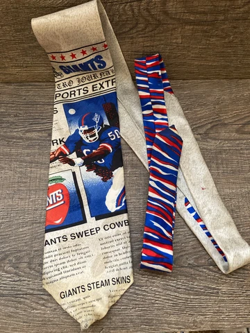New York Giants Neck Tie - Giants Sweep Cowboys - Super Bowl Champs - Vintage Cover