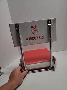 Cojín de asiento de estadio vintage Wisconsin Badgers plegable hombre cueva - Imagen 1 de 5