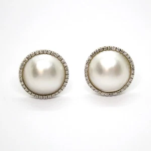 Orecchini Tondi in Oro Bianco 18k con Perla Mabè e Diamanti - Foto 1 di 2