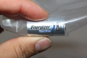 4x  Energizer 123 Lithium Battery 12-2028 EXPIRATION DATE - Picture 1 of 3