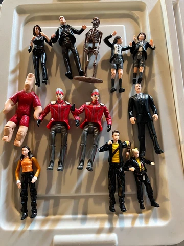Spy Kids I Lot Of Figurines & Book, Thumb Thumb, Lizard, Skeleton, Accessories Cover