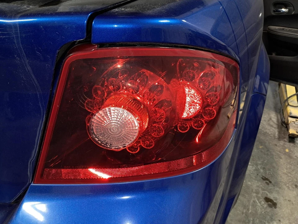 Conjunto de luz trasera derecha usado se adapta a: Dodge Avenger 2013 grado derecho A Foto 1 de 4
