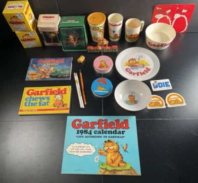 Garfield Vintage Books Cups Tins Ornaments Pencils Candle Calendar mixed LOT x24 - Image 1 of 4