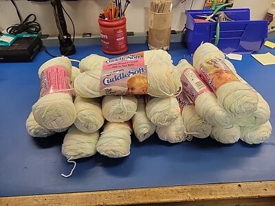 lote de 18 madejas de Caron CUDDLE SOFT hilo 2730 estampado arco iris tejido vintage Foto 1 de 4