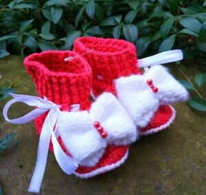 Handmade crochet red baby booties 6-9 m Baby girl shoes with bow