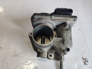 TOYOTA YARIS MK3 XP130 2011 - 2020 THROTTLE BODY 1.0 PETROL 81600 22030-0Q030 - Picture 1 of 7