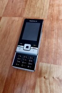 Sony Ericsson T715 Slider in schwarz-silbergrau - Bild 1 von 2