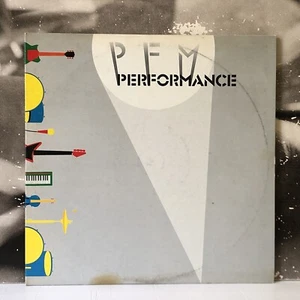 PFM – PERFORMANCE - 2 LP CV: VG+/EX- VINYL: EX/EX+1982 NUMERO UNO ZPLN 34161 (2) - Imagen 1 de 3