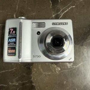Samsung S730 7.2 MP Digital Camera - For Parts Or Repair - Picture 1 of 6