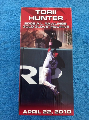 Torii Hunter 2009 A.L. Rawlings Gold Glove Figurine April 22, 2010 Cover