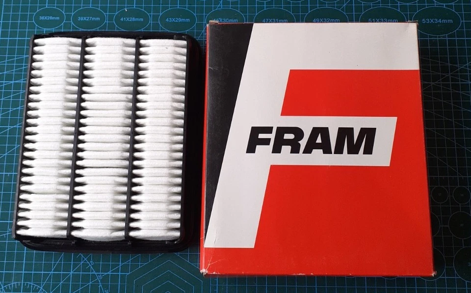 Filtro de aire CA7344 para Chrysler Sebring Dodge Stratus Mazda Xedos 9 Mitsubishi Foto 1 de 1