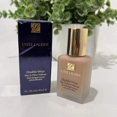 Estee Lauder Double Wear Foundation -3C2 PEBBLE- 30ml/1FL OZ - Image 1 of 4