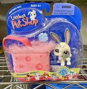 RARE Littlest Pet Shop Grey and White BUNNY #18 Pink Carrier LPS 2004 Rabbit NIB - Picture 1 of 3