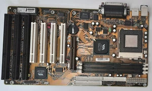 Shuttle HOT-681 Socket 370 AGP retro Płyta główna + Celeron 466MHz + 64 MB RAM - Zdjęcie 1 z 3