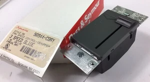 Control de velocidad del ventilador Pass&seymour56944-CGRY - Dehummer, deslizamiento de 3 velocidades, estilo 56 - Imagen 1 de 13