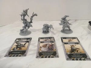 Zombicide: Black Plague Zombie Bosses Abominations con cruce de oscuridad masiva - Imagen 1 de 5