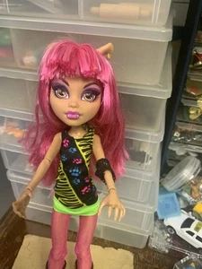 Monster High Katzenpuppe 2011 - Bild 1 von 11