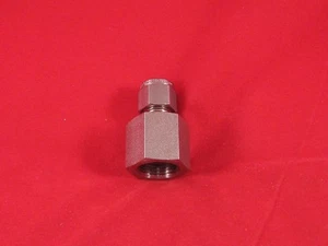 Swagelok SS Female Connector, 1/4" Tube OD x 3/8" FNPT, SS-400-7-6 - Picture 1 of 1