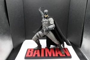 McFarlane Toys DC Movie Statues The Batman - Batman 1:6 Scale Resin Statue - Picture 1 of 12
