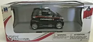 NEW RAY CITY CRUISER 1:24 DIE CAST AUTO SMART FORTWO CARABINIERI ART 71423 - Foto 1 di 1