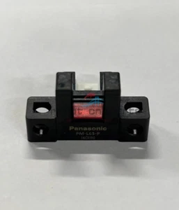1PCS NEW Panasonic photoelectric switch PM-L65-P - Picture 1 of 1