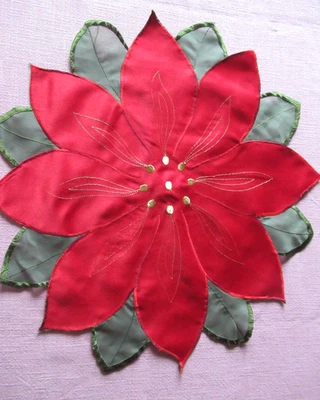 rot Weihnachtssterndeckchen prima Zustand ca. 38cm Durchmesser - Bild 1 von 2