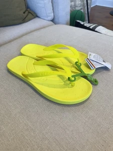 Crocs Flip Flops Men's Sandals Size 13- Acidity Yellow Lemon Lime NWT - Picture 1 of 8