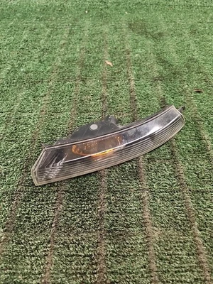 Маркер бокового указателя поворота переднего правого пассажира 10-11 SAAB 9-5 2010 2011 OEM - Изображение 1 из 4