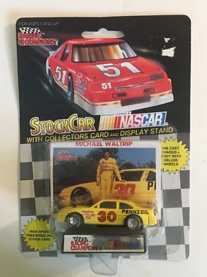 CAMPEONES DE CARRERAS 1990 - #30 Michael Waltrip / Pennzoil 1:64 base NASCAR Foto 1 de 2