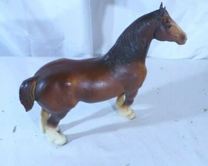 Breyer Clydesdale Mare, # 83, en muy buen estado. Coleccionable # 7170 - Imagen 1 de 12
