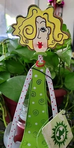 Folk Art Diva Metal Sitting Sits on Table Ledge or Plant Pot Fun Figurine - Picture 1 of 5