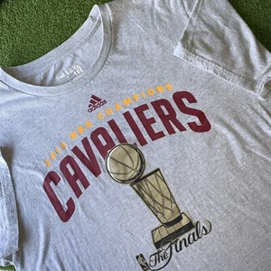 T-Shirt Cleveland Cavaliers Adidas 2016 NBA Champions Herren L Kyrie Irving - Bild 1 von 6